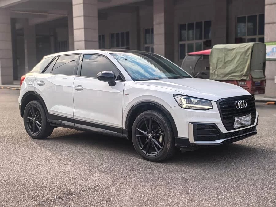 Audi Q2L