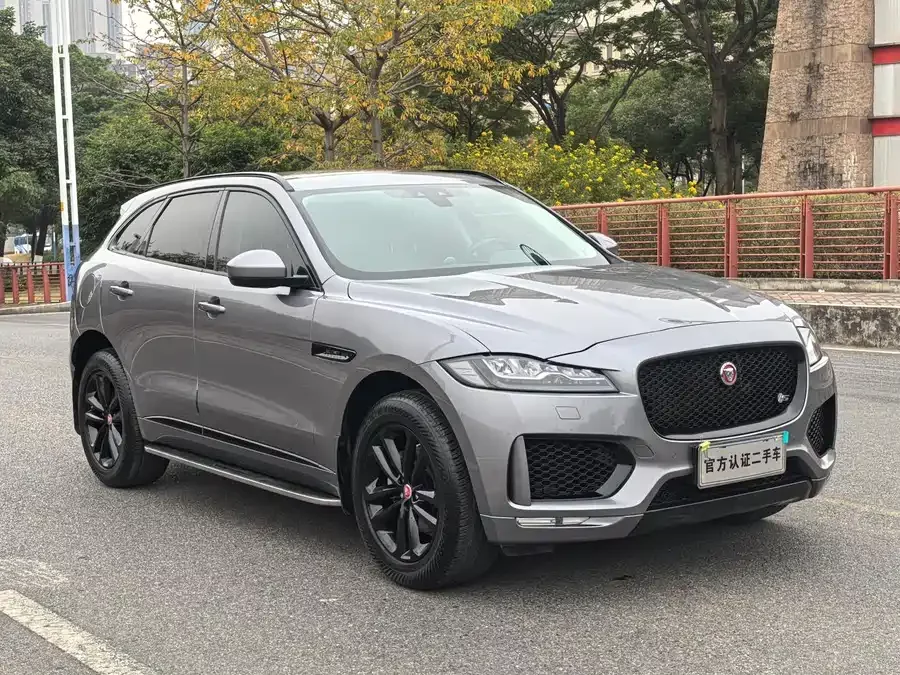 Jaguar F-PACE