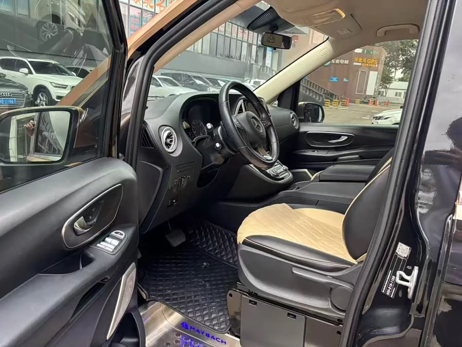 Mercedes Benz Vito