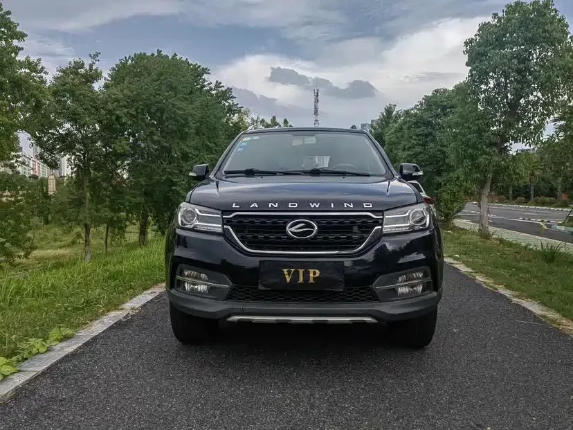 Landwind X8