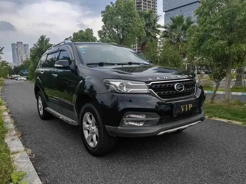 Landwind X8