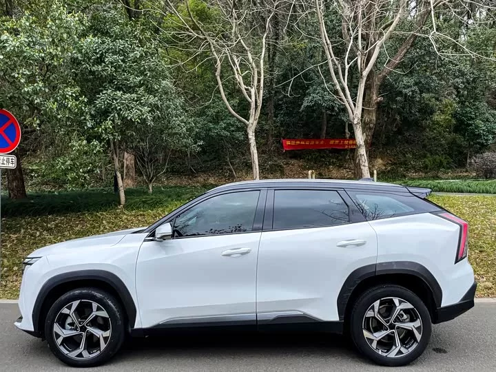 Geely Boyue L