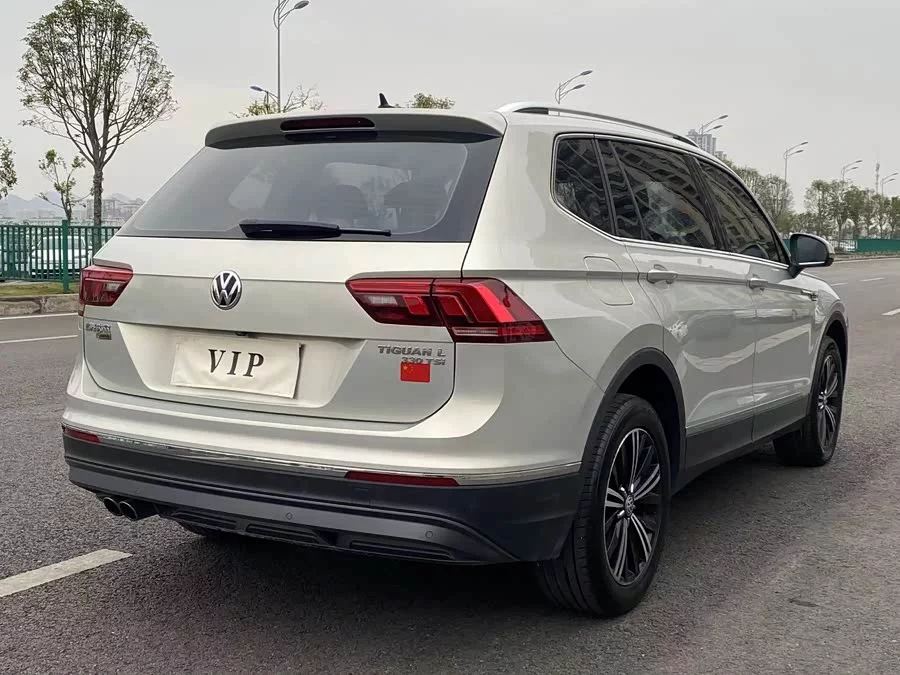 Volkswagen Tiguan L