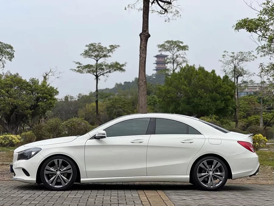 Mercedes-Benz CLA