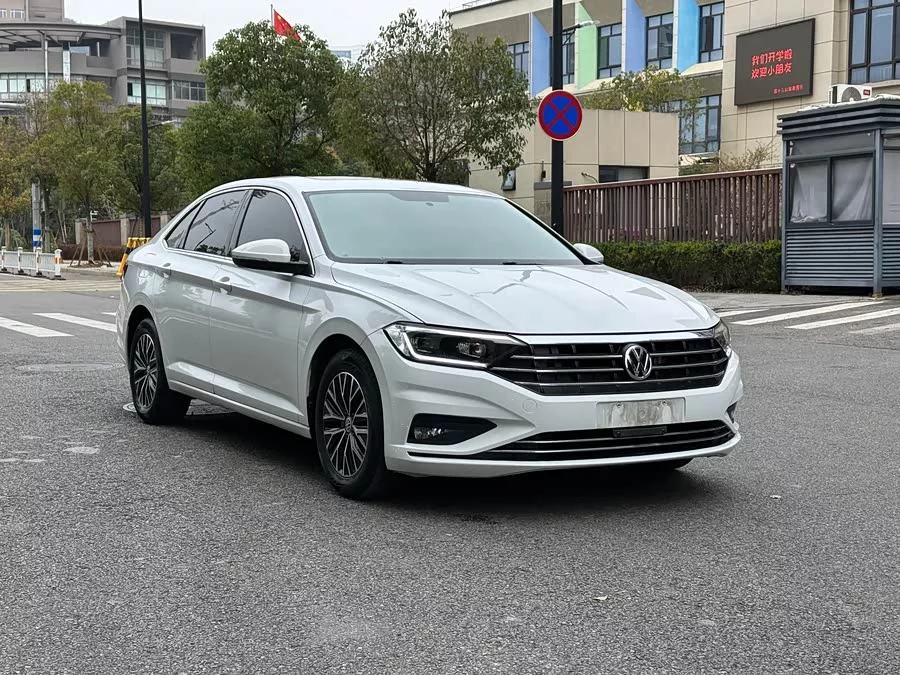 Volkswagen Sagitar