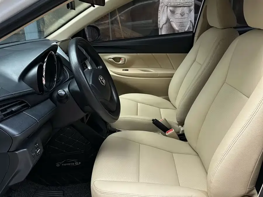 Toyota YARiS L Enjoy