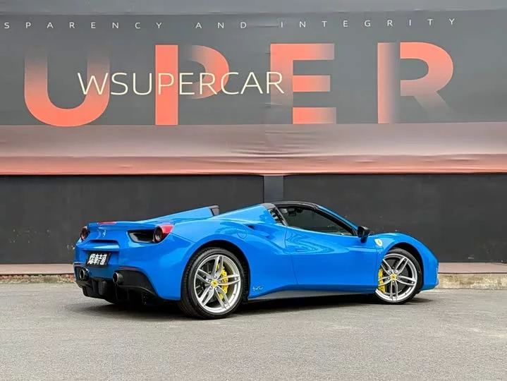 ferrari 488