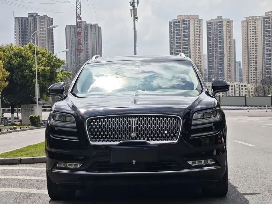 Lincoln Navigator