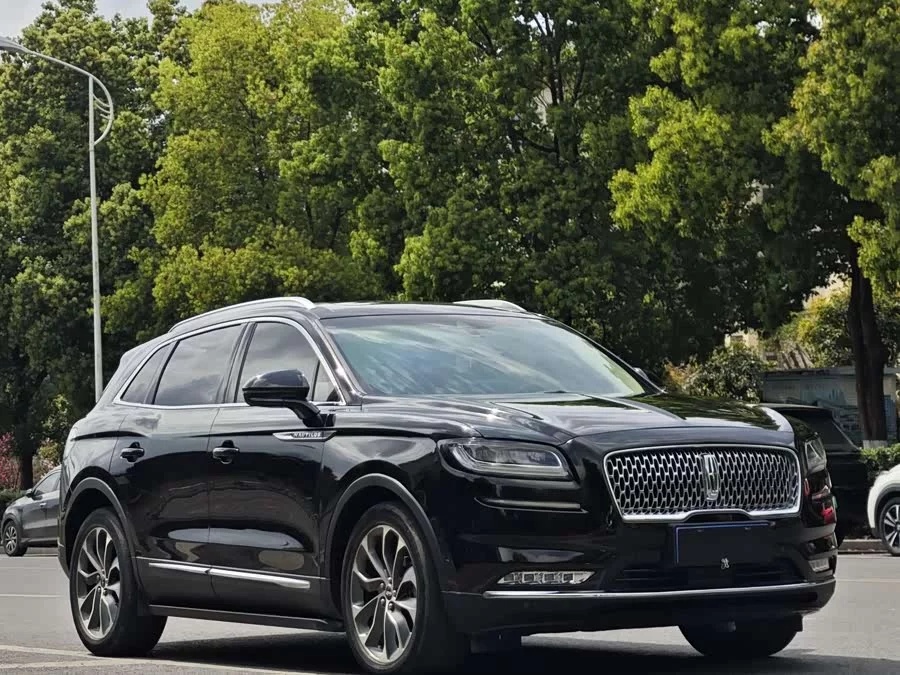 Lincoln Navigator