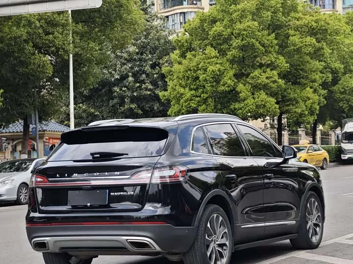 Lincoln navigator