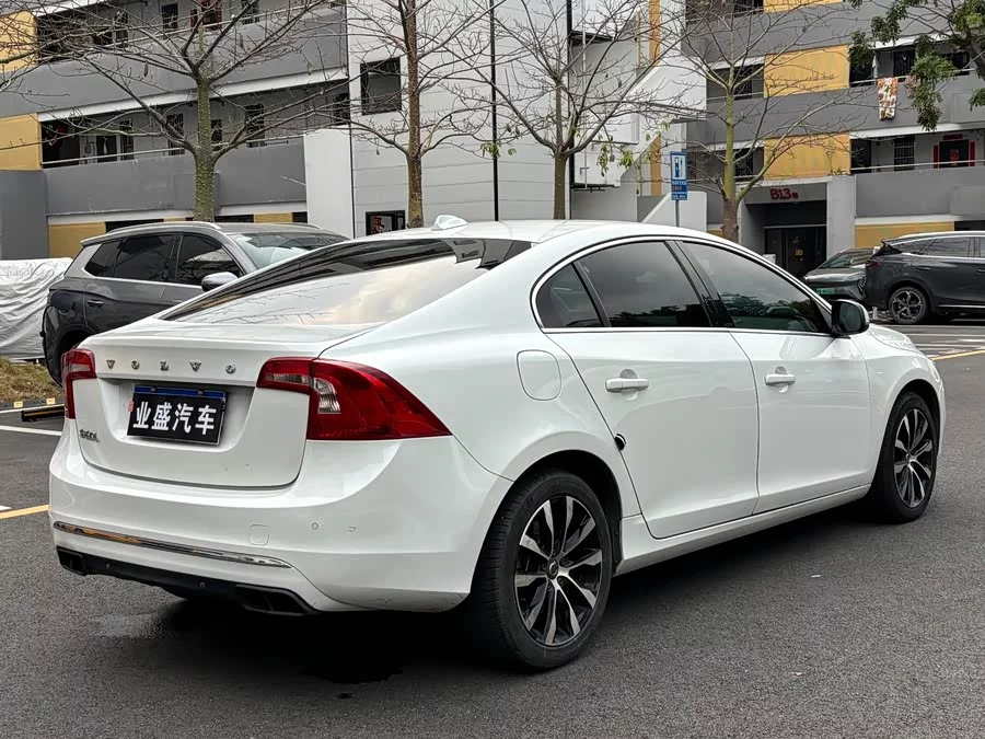 Volvo S60