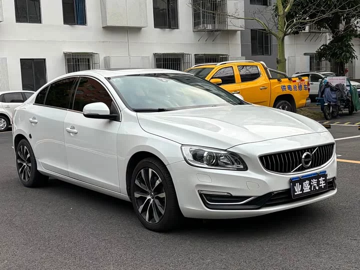 Volvo S60