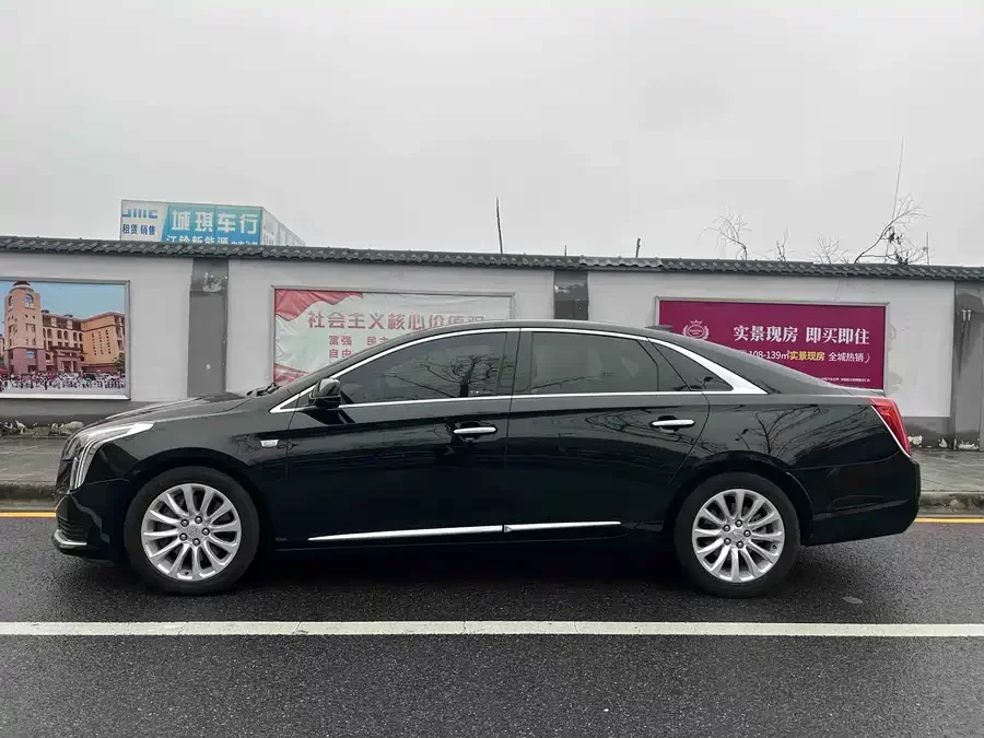 Cadillac XTS