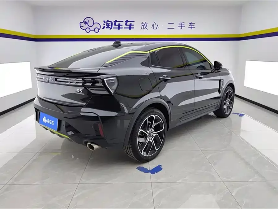 Lynk & Co 05