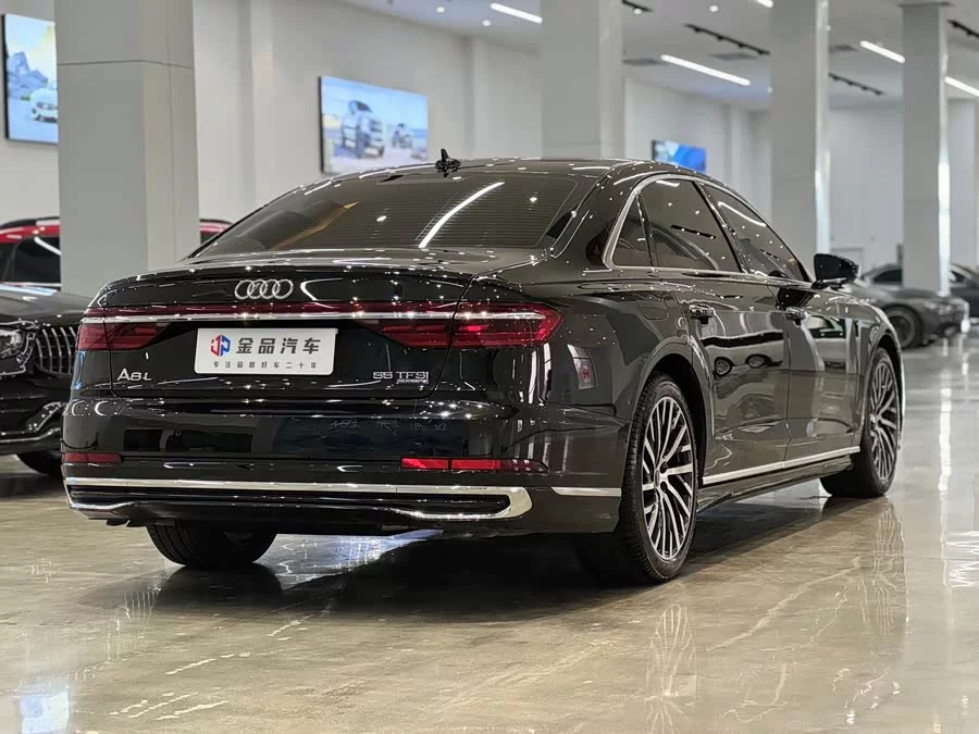 Audi A8