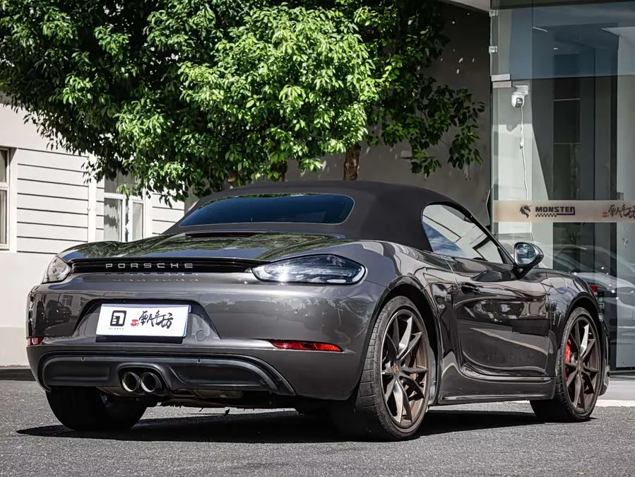 Porsche 718