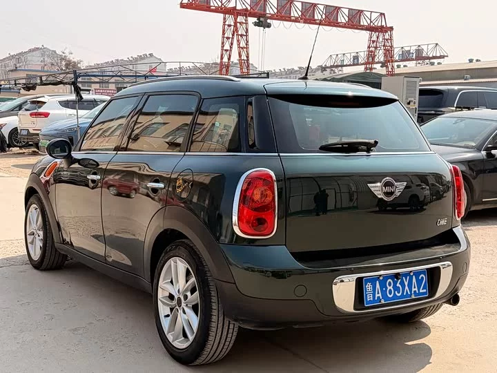MINI COUNTRYMAN