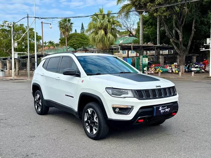 Jeep Guide to