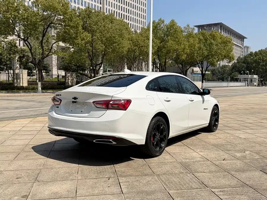 Chevrolet Malibu XL