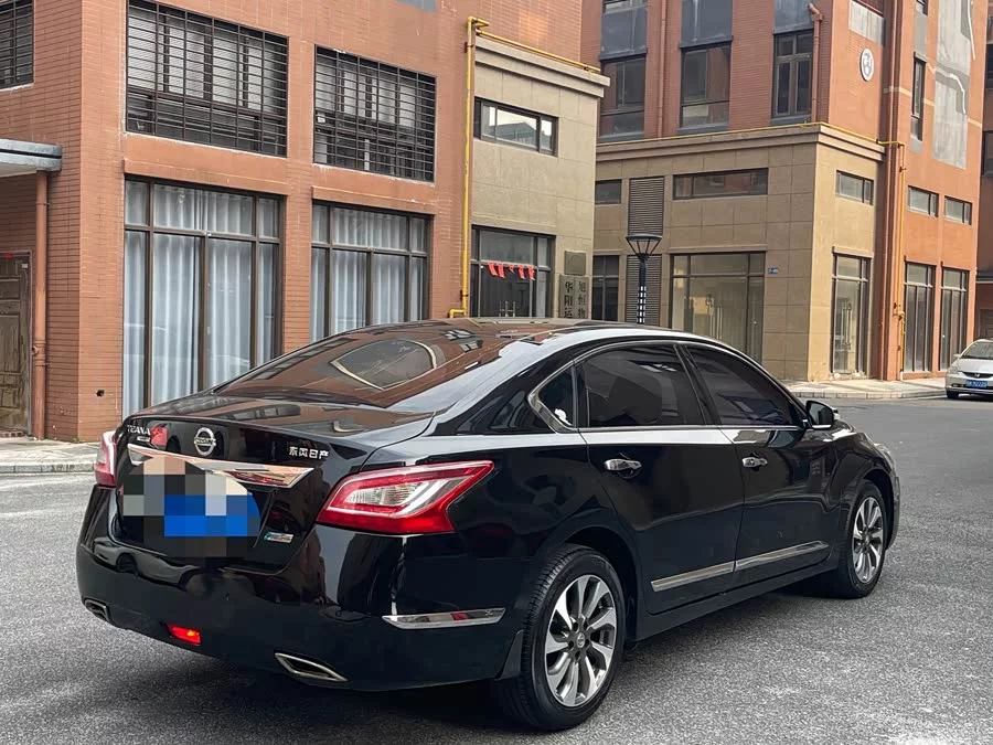 Nissan Teana