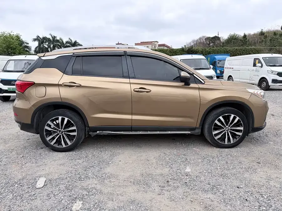 GAC Trumpchi GS4