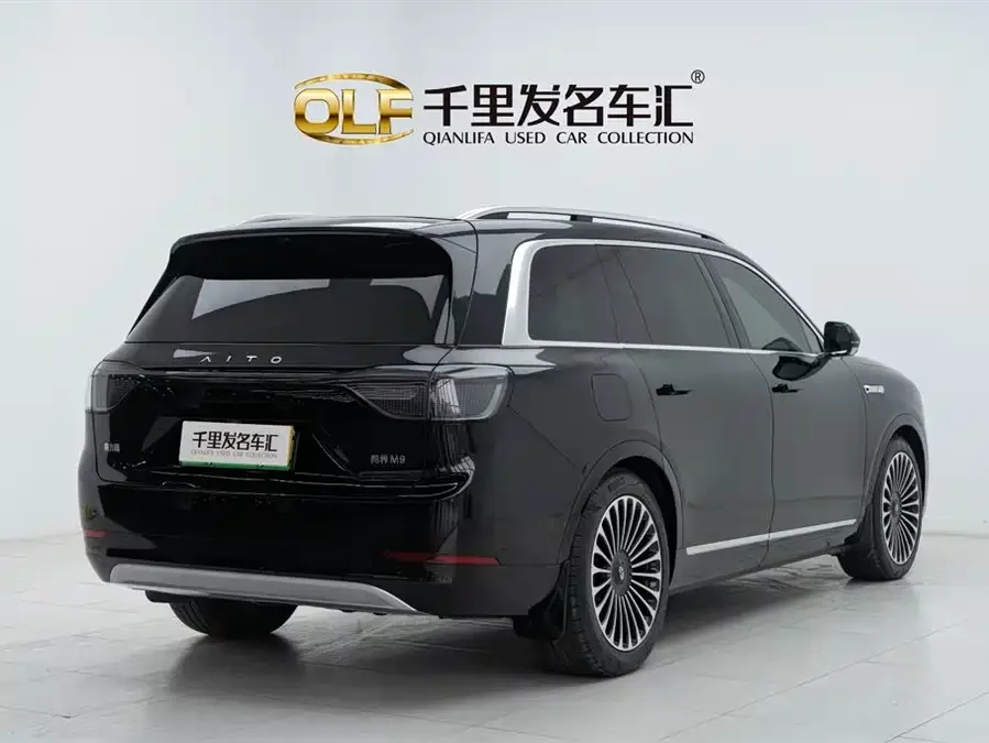 AITO Wenjie M9