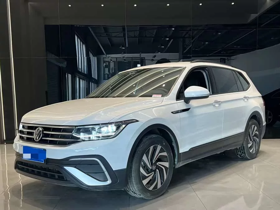 Volkswagen Tiguan L