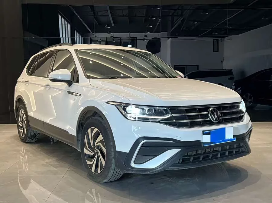 Volkswagen Tiguan L