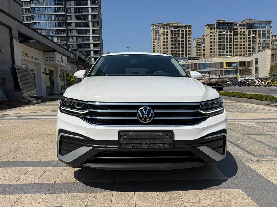 Volkswagen Tiguan L