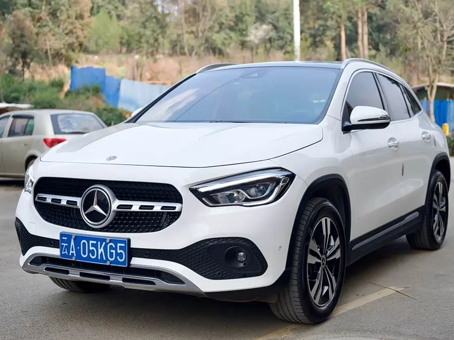 Mercedes Benz GLA