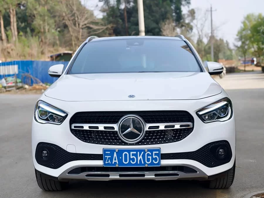 Mercedes Benz GLA