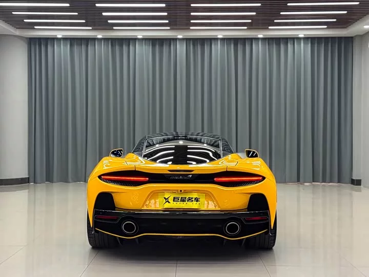 McLaren GT