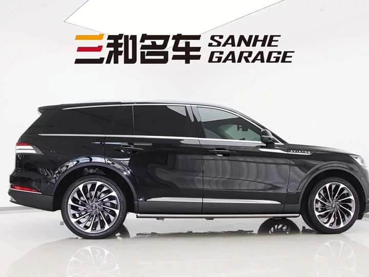 Lincoln aviator