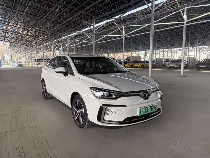 BAIC Beijing EU5