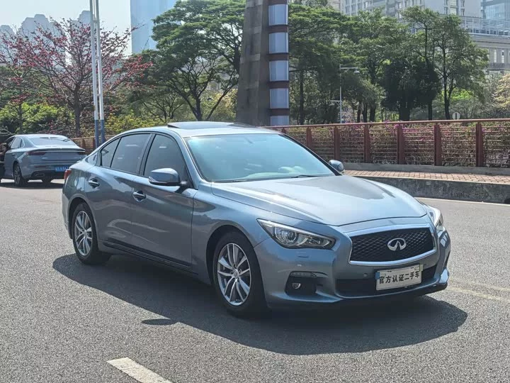 Infiniti Q50L