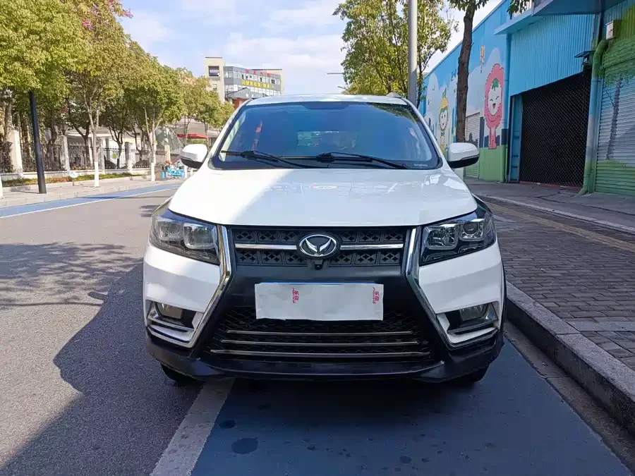 BAIC S3