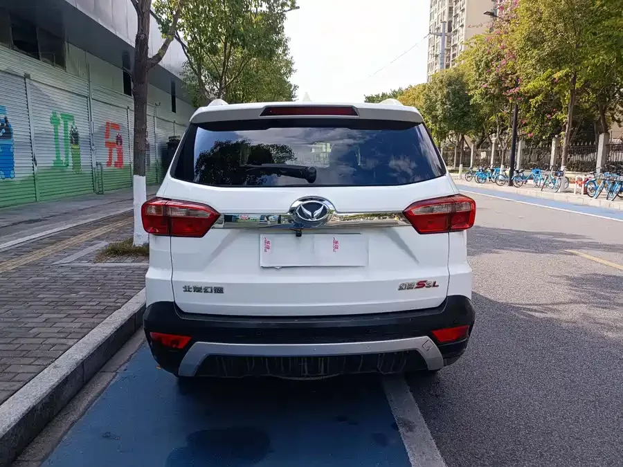 BAIC S3