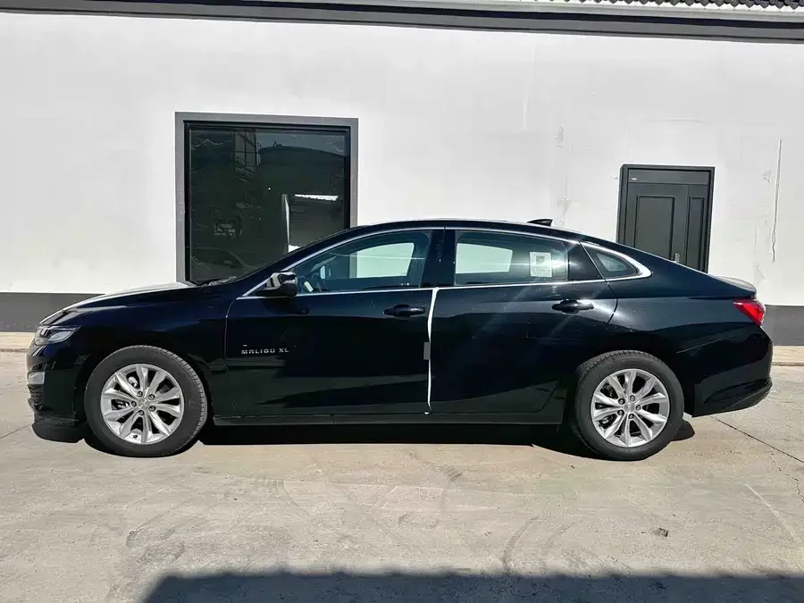 Chevrolet Malibu XL