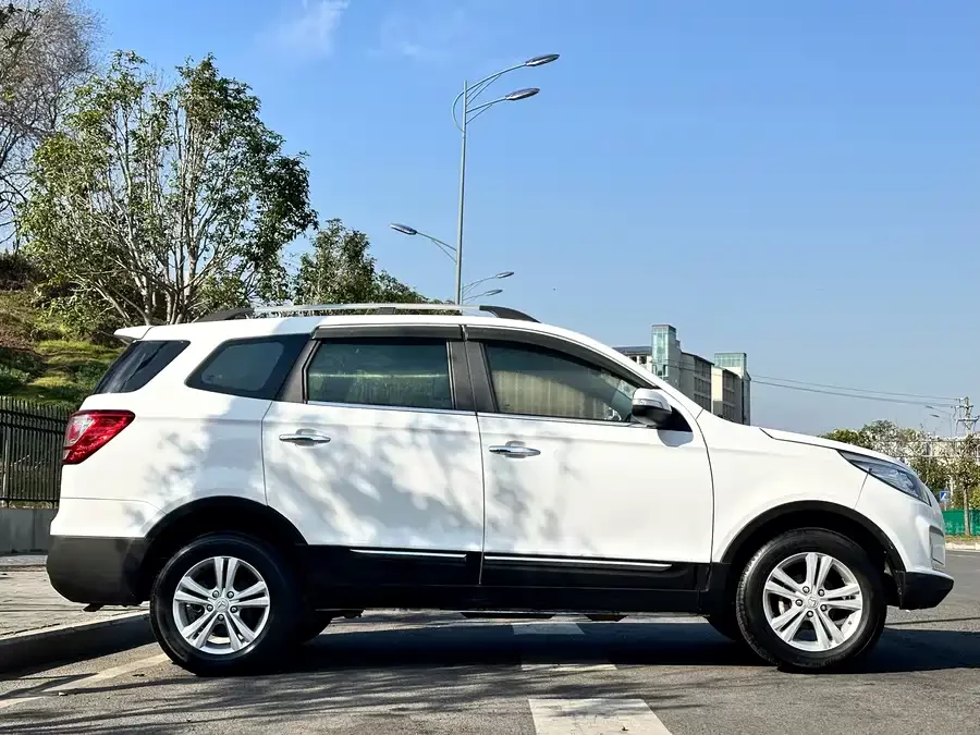 BAIC S3