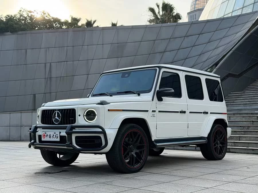 Mercedes Benz G-rated