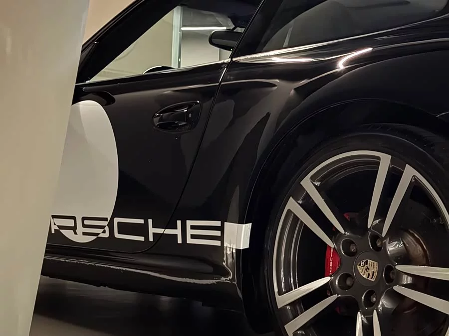 Porsche 911