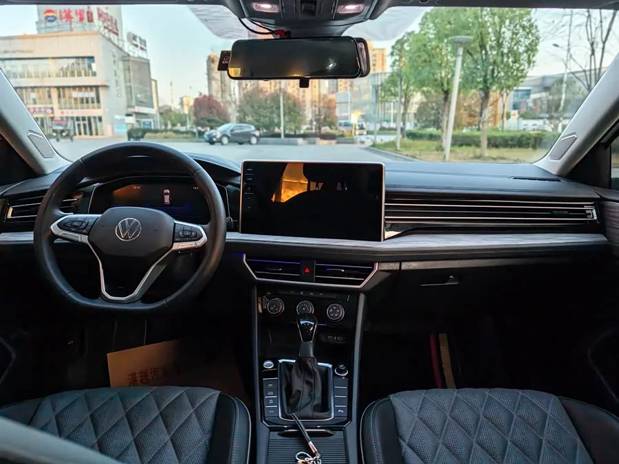 Volkswagen Sagitar