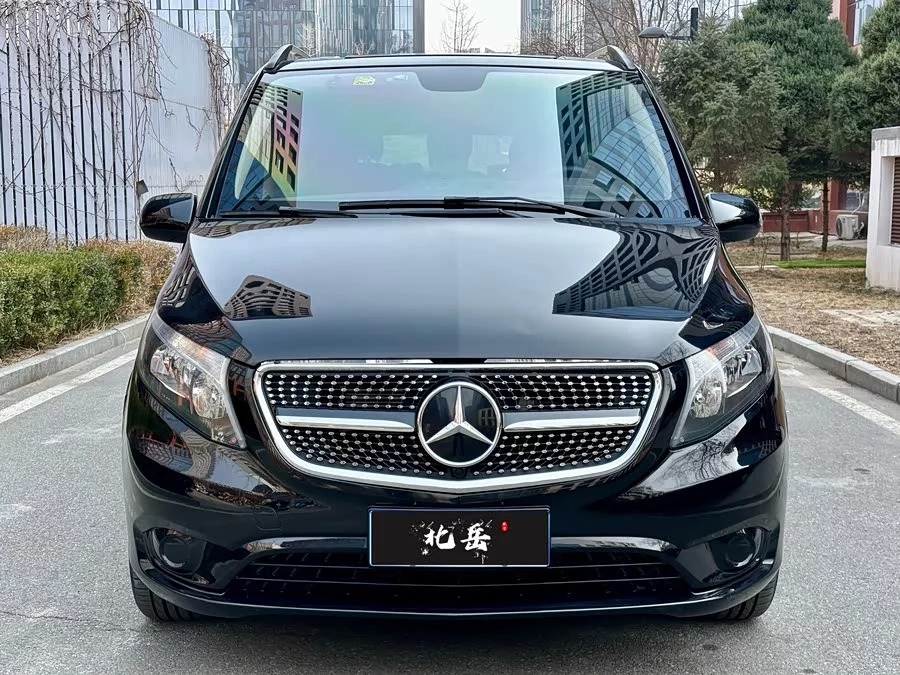 Mercedes Benz Vito