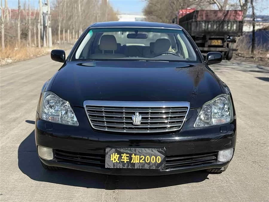 Toyota crown
