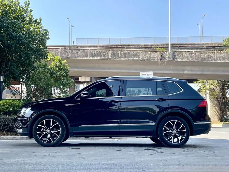 Volkswagen Tiguan L