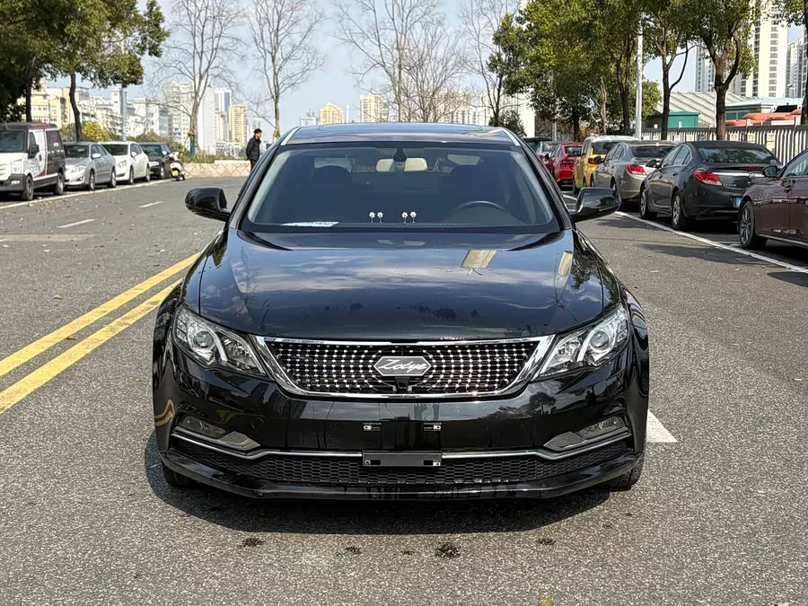 Zotye Z700