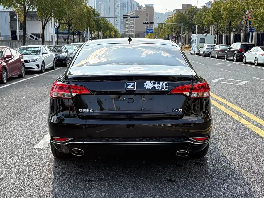 Zotye Z700