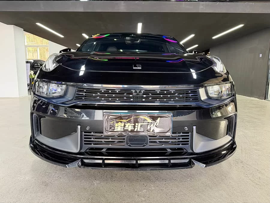 Lynk & Co 03