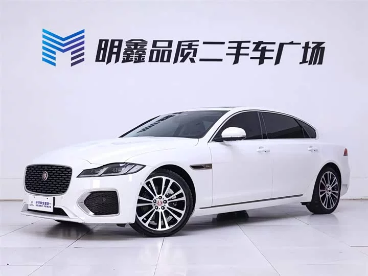 Jaguar XFL