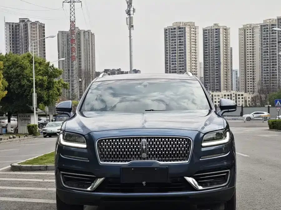 Lincoln Navigator